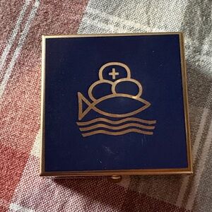 Eucharist Compact Case gold blue box